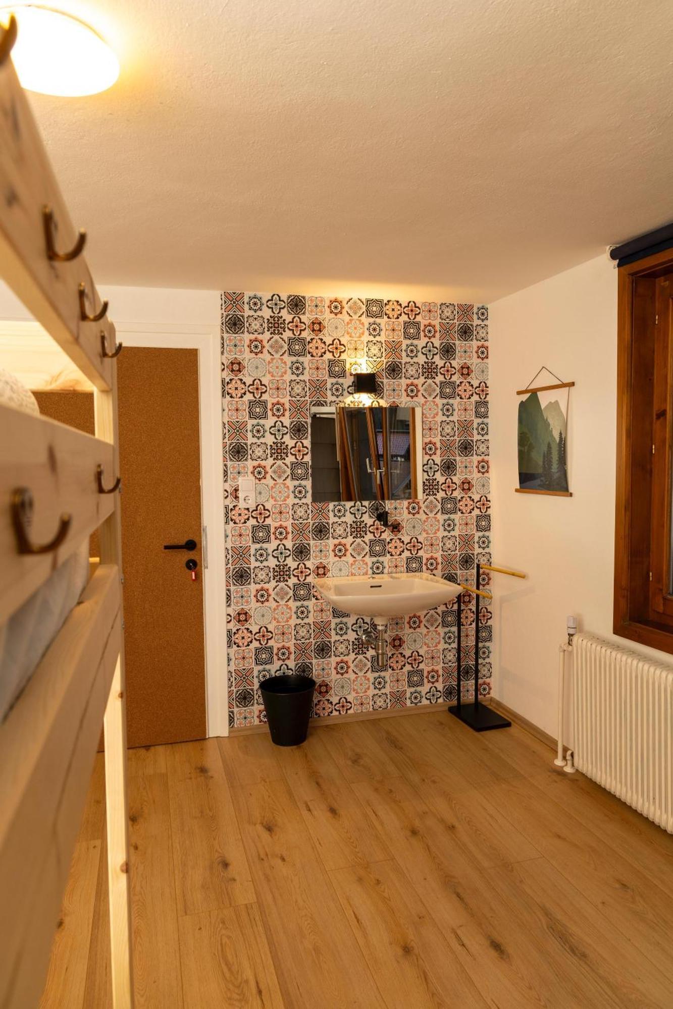 Backyard Mountain Hostel Mayrhofen Luaran gambar